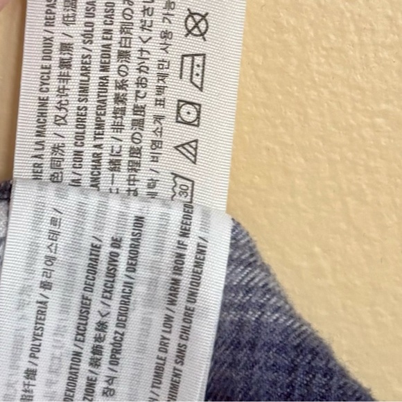 Abercrombie & Fitch| Navy Blue/White Plaid Lined Mini Skirt Size M - Picture 5 of 5